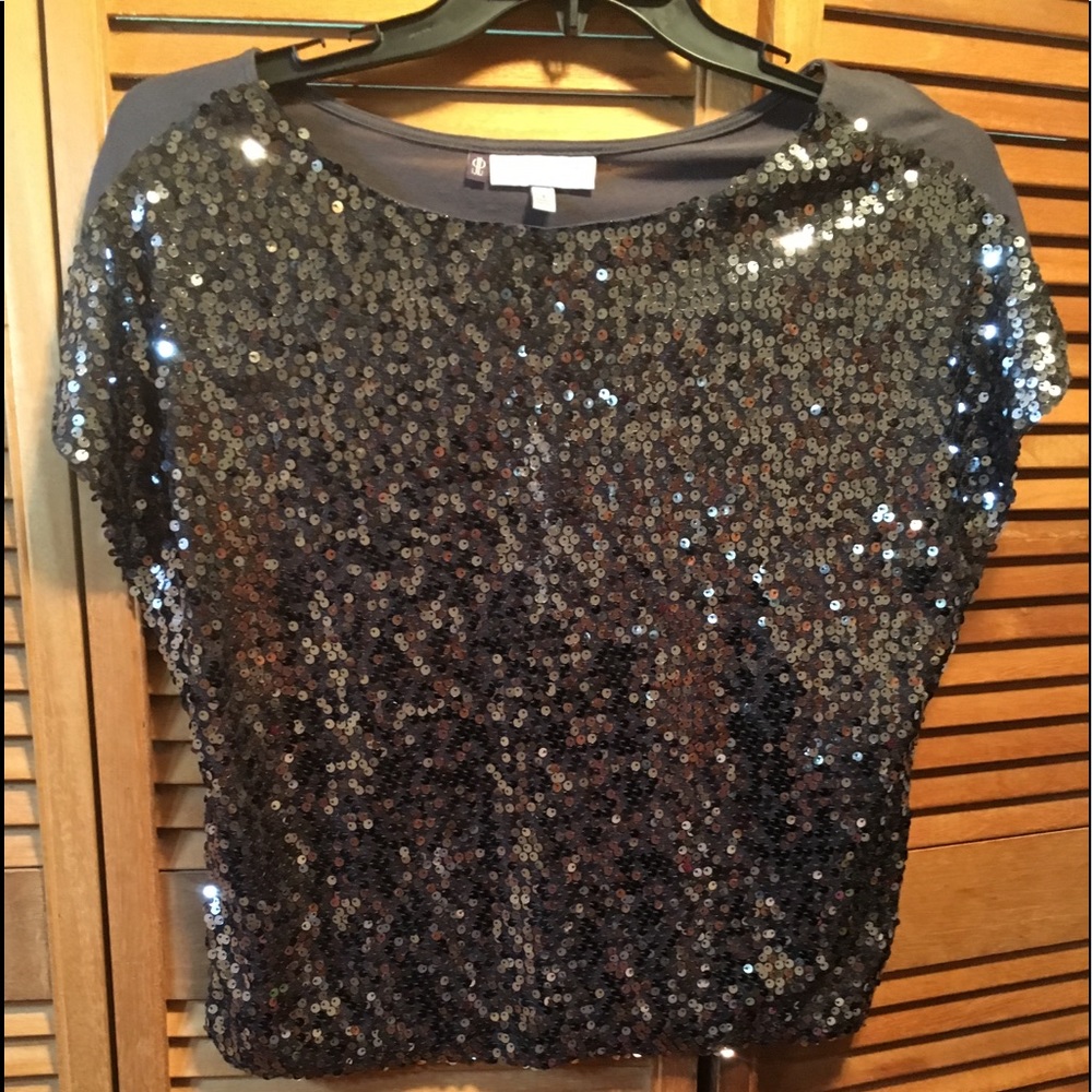 Jennifer Lopez Grey Sequins Top